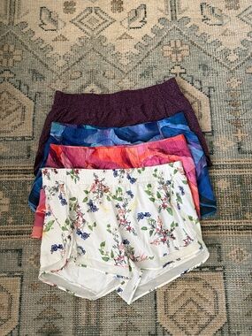 Athleta 4” Shorts Bundle - SzXL